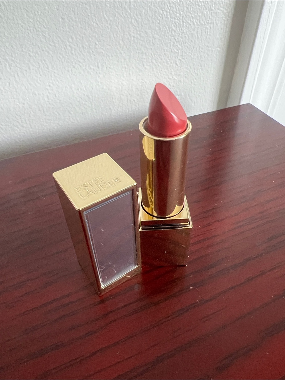 Estee Lauder Pure Color Envy-Rebellious Rose